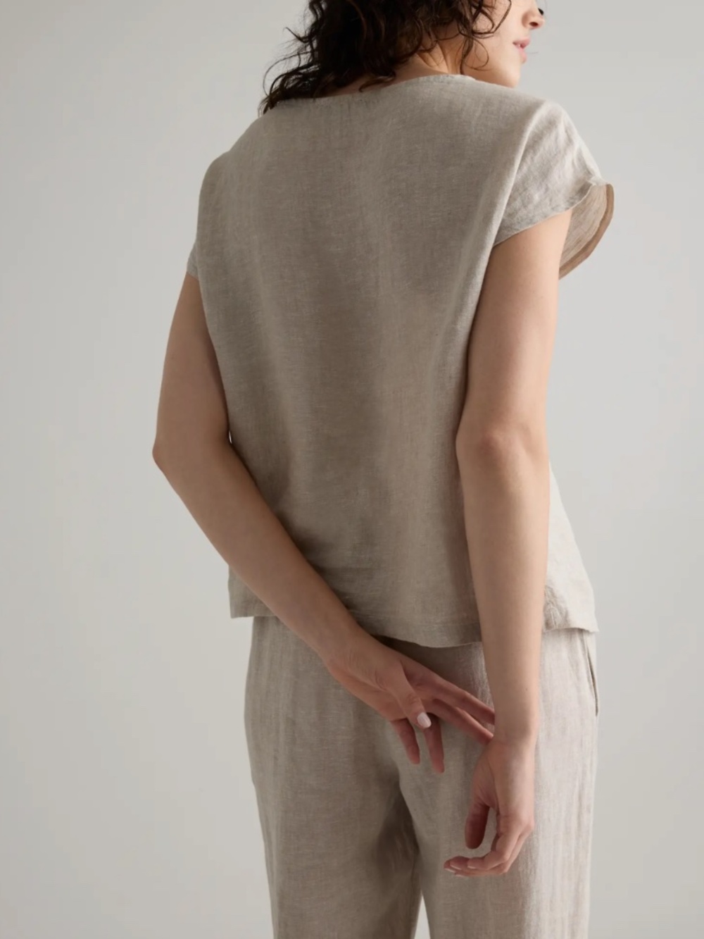 Quince Linen Pajama Set - Relaxed Short Sleeve Top & Wide Leg Pants - Picture 6 of 15